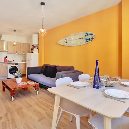 Lägenhet New! Ideal Flat For Groups To Work Or Surf *