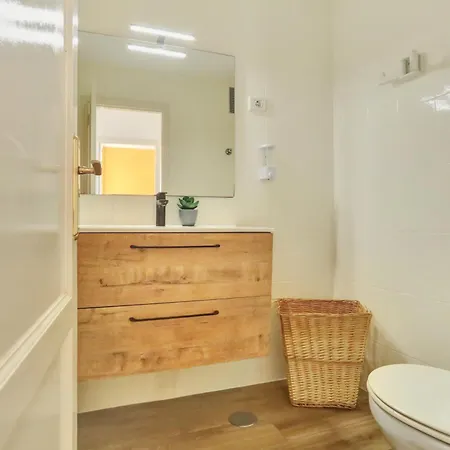 New! Ideal Flat For Groups To Work Or Surf Corralejo