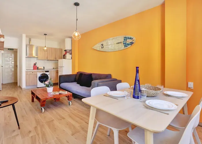 Lägenhet New! Ideal Flat For Groups To Work Or Surf *